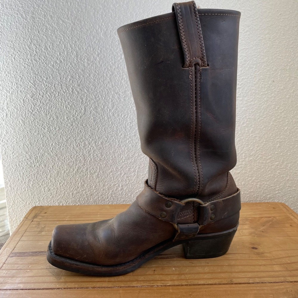 FRYE Women's  Size 7.5 Harness 12R Boot Brown Pull On Biker Moto 77300 Mid Calf - Picture 6 of 16